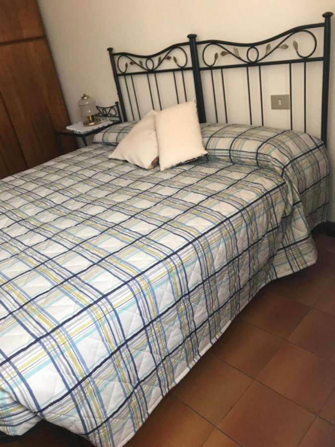 Casa Chia Lago Maggiore Laveno Buitenkant foto